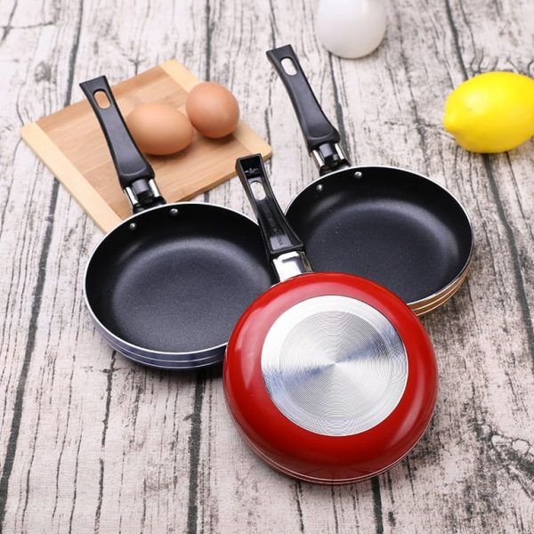 Mini Non-Stick Frying Pan (14cm) with Garlic Grinder β Compact Kitchen Cookware Set for Everyday Cooking