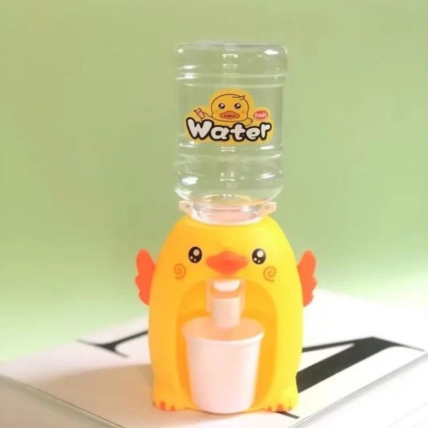 Mini Duck Water Dispenser Toy β Cute Yellow Duck Design, Battery Operated Kids Pretend Play Fountain with Cups