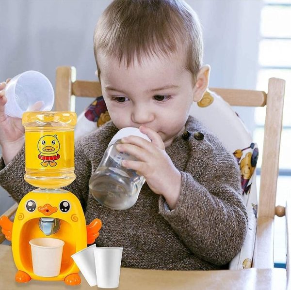 Mini Duck Water Dispenser Toy β Cute Yellow Duck Design, Battery Operated Kids Pretend Play Fountain with Cups